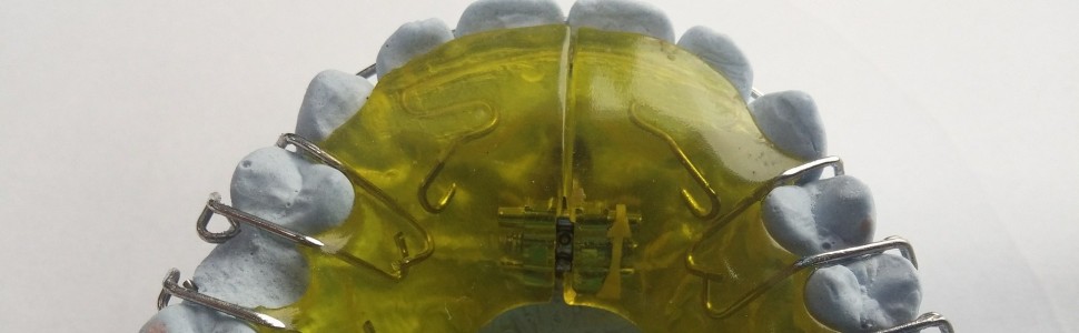 Wpływ użytkowania ruchomych aparatów ortodontycznych na mikroflorę górnych dróg oddechowych