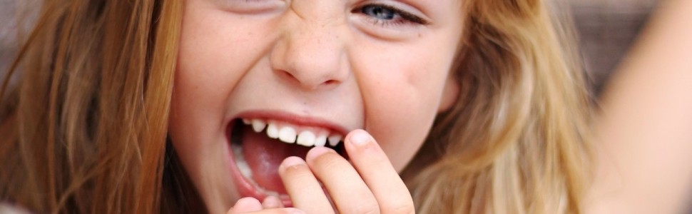 Wczesna diagnoza i metody  postępowania w przypadku hipomineralizacji trzonowcowo‑siekaczowej u dzieci – przegląd  piśmiennictwa