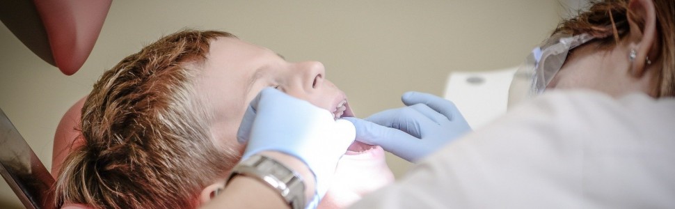 Błędy popełniane przez dentystę podczas przyjmowania małego pacjenta