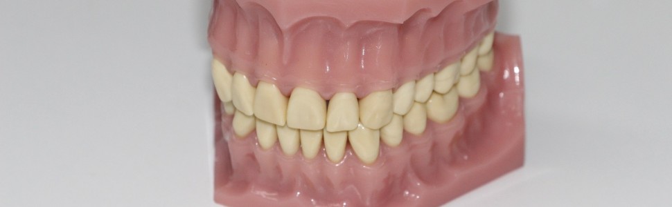 Błędy popełniane podczas zabiegów klinicznych i procedur laboratoryjnych w wykonawstwie protez płytowych