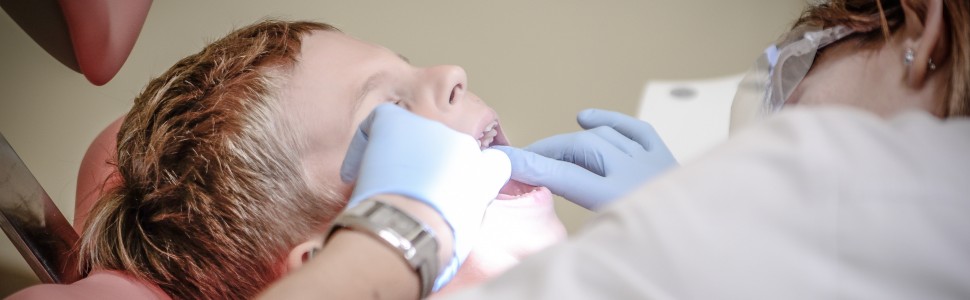 Dlaczego dentysta powinien dostosować słownictwo do małego pacjenta?