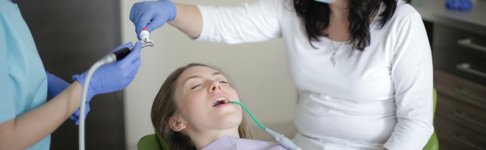 Skuteczność stosowania diaminofluorku srebra (SDF) w praktyce stomatologicznej