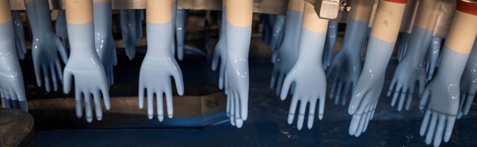 Innowacyjne rozwiązania, ekologiczne podejście, bezpieczeństwo materiałów – Pierwsza fabryka medycznych rękawic w Europie