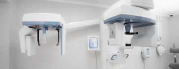 SPECJALISTA RADZI. Precyzja terminologii i zasadność badań radiologicznych w stomatologii 