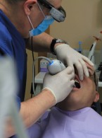Wpływ mechanicznego opracowania  kanałów korzeniowych zębów  na wystąpienie pionowego  złamania korzenia. Przegląd piśmiennictwa