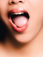 Uczucie suchości w jamie ustnej