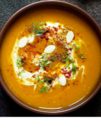 Sezon dyniowy w pełni. W jesienny weekend polecamy zupę dyniową