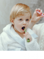 Higiena jamy ustnej u niemowląt – od kiedy i jak zacząć?