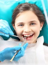 Techniki odbudowy zębów u dzieci – od minimalnie inwazyjnych do zastosowania standardowych koron